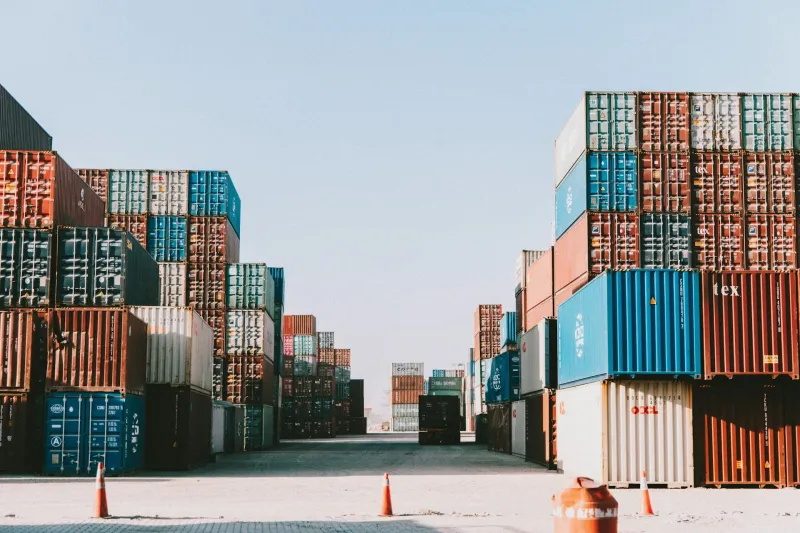 Teilladung oder Komplettladung? So wählen Sie die richtige Transportart